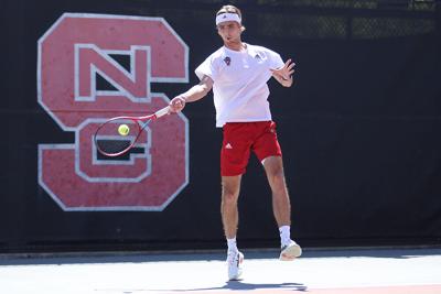 MtenvsUNC_CatryForehand_NF.jpg